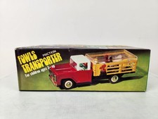 FARM FOWLS TRANSPORTER Tin Friction Truck Chevrolet MF985 CAMION DE VOLAILLE VTG