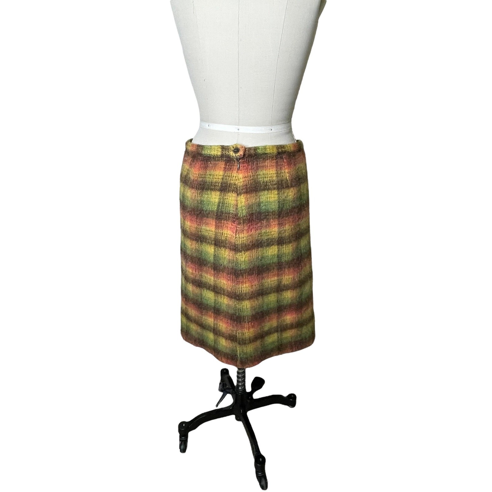 Caline Green Pink Plaid Mohair Fuzzy Wool Skirt made in Italy size 10 Vintage