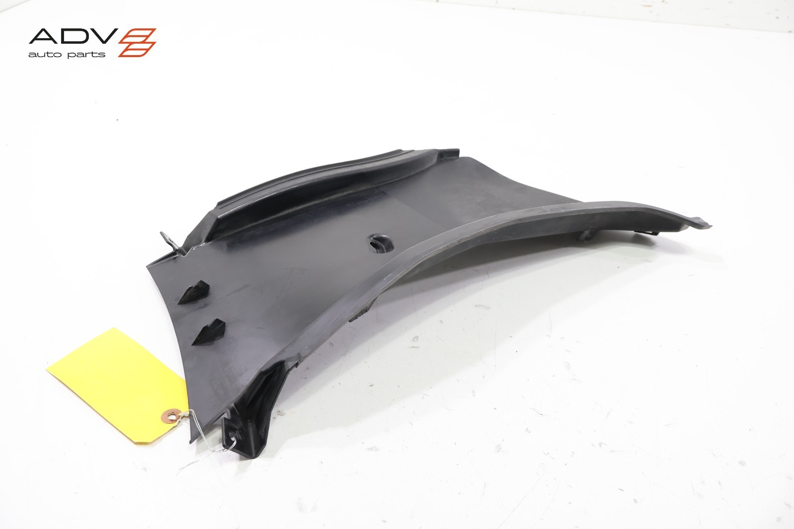 2014 - 2020 BMW i8 I12 FRONT BUMPER LEFT SIDE LOWER AIR DUCT COVER OEM