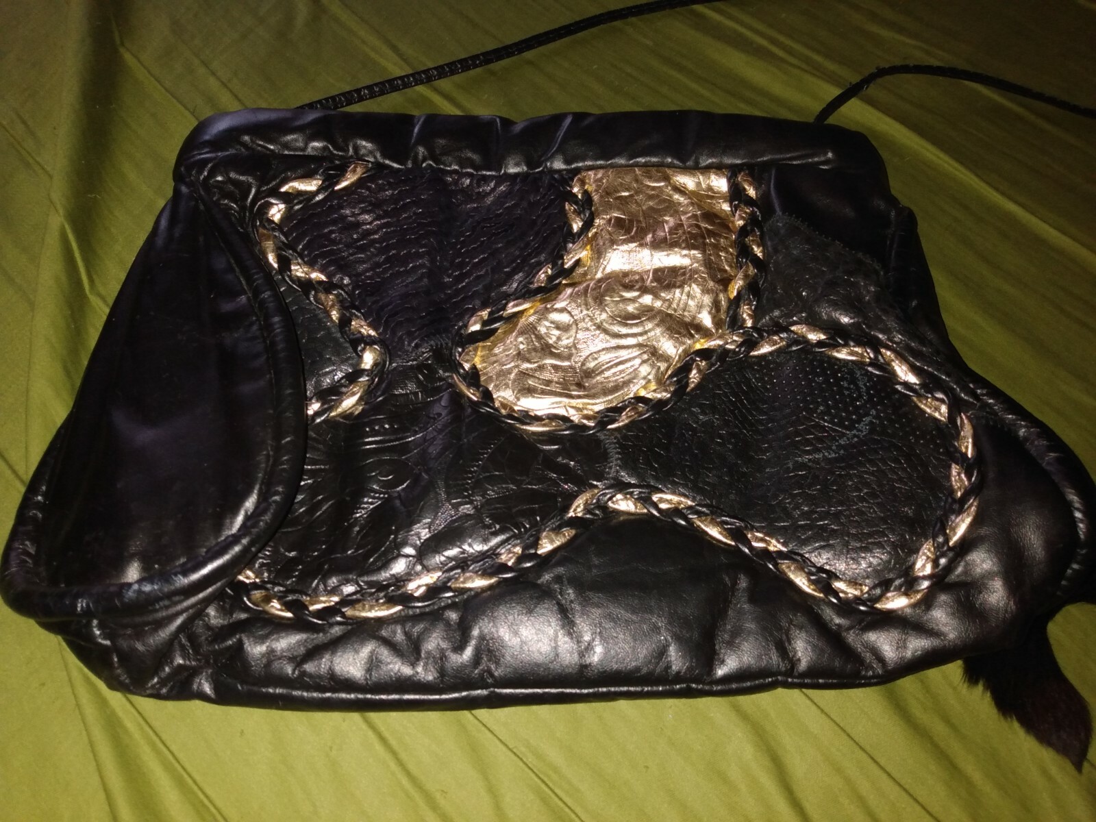 Vintage Black and Gold Leather Shoulder Handbag 1990's Gem