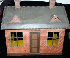 1920s dollhouse