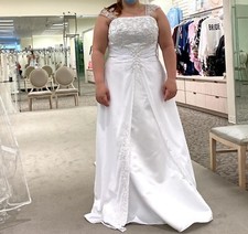 white wedding dress size 16w
