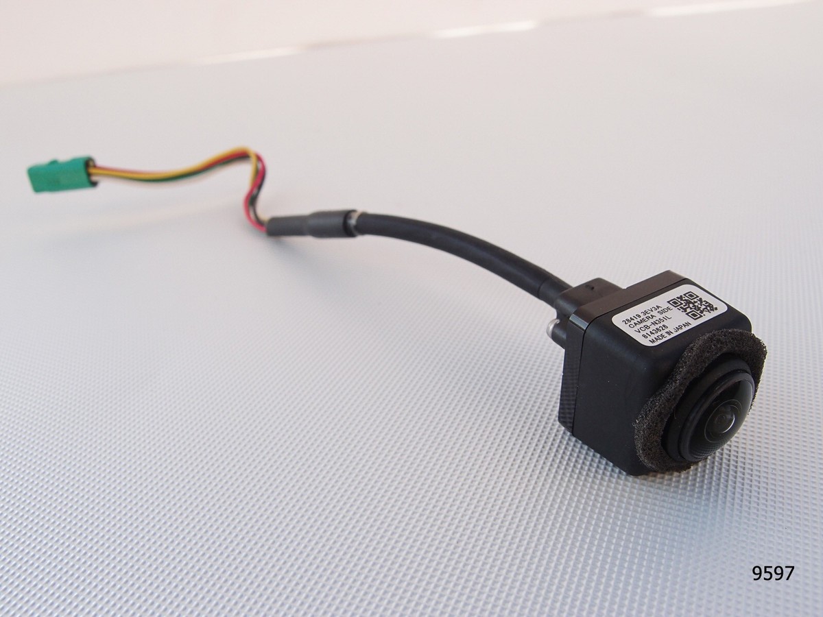 OEM INFINITI Q50/60/70 QX50/70/80 SURROUND VIEW CAMERA right