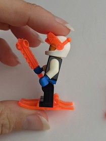 Vintage LEGO Minifigures: Ice Planet 6973,  6983 With Skis & Weapons ( + Extra )