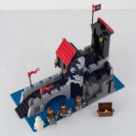 Lego 6075 Ghost Wolf Band Tower / Wolfpack Tower Castle (1992)