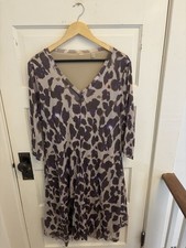 Tahari Women’s Tan Cheetah Print V-Neck Midi Dress 3/4 Sleeve Size 12