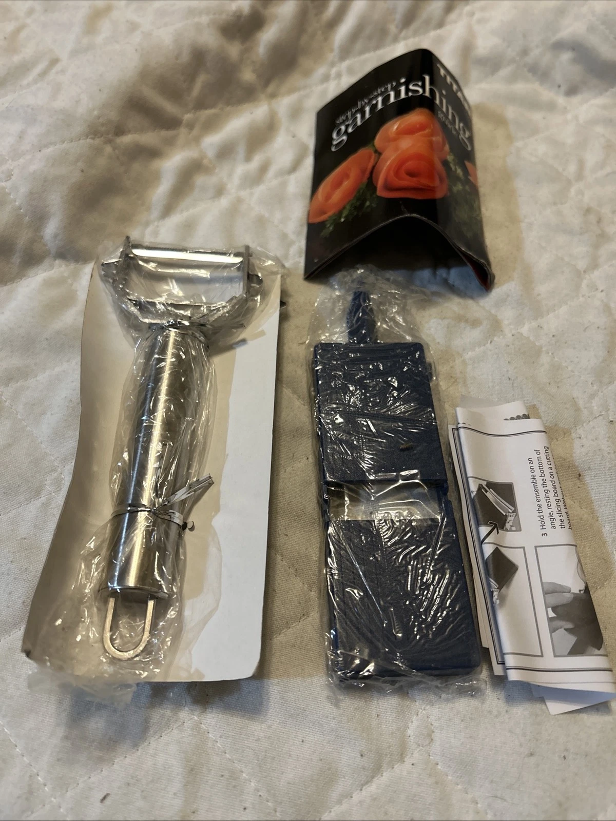 Titan Vegetable Peeler Slicer & Julienne Tool Set w/Slicing Board - New No Box