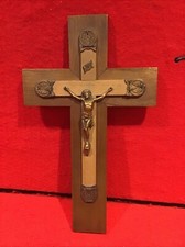 ANTIQUE/ VINTAGE LARGE  WOODEN CRUCIFIX/CROSS - WALL - BRONZE COLOURED CHRIST