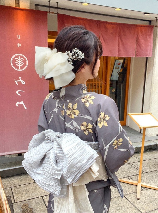 Japanese summer kimono Yukata Small flower pattern Yukata and obi