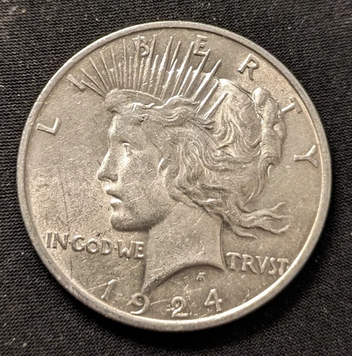 (1) Peace Silver Dollar 1924-P -  Premium High Grade Coin w/ Luster EF/AU
