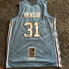 NORTH CAROLINA TAR HEELS- JOHN HENSON SIGNED AUTOGRAPH JERSEY JSA COA NBA BUCKS