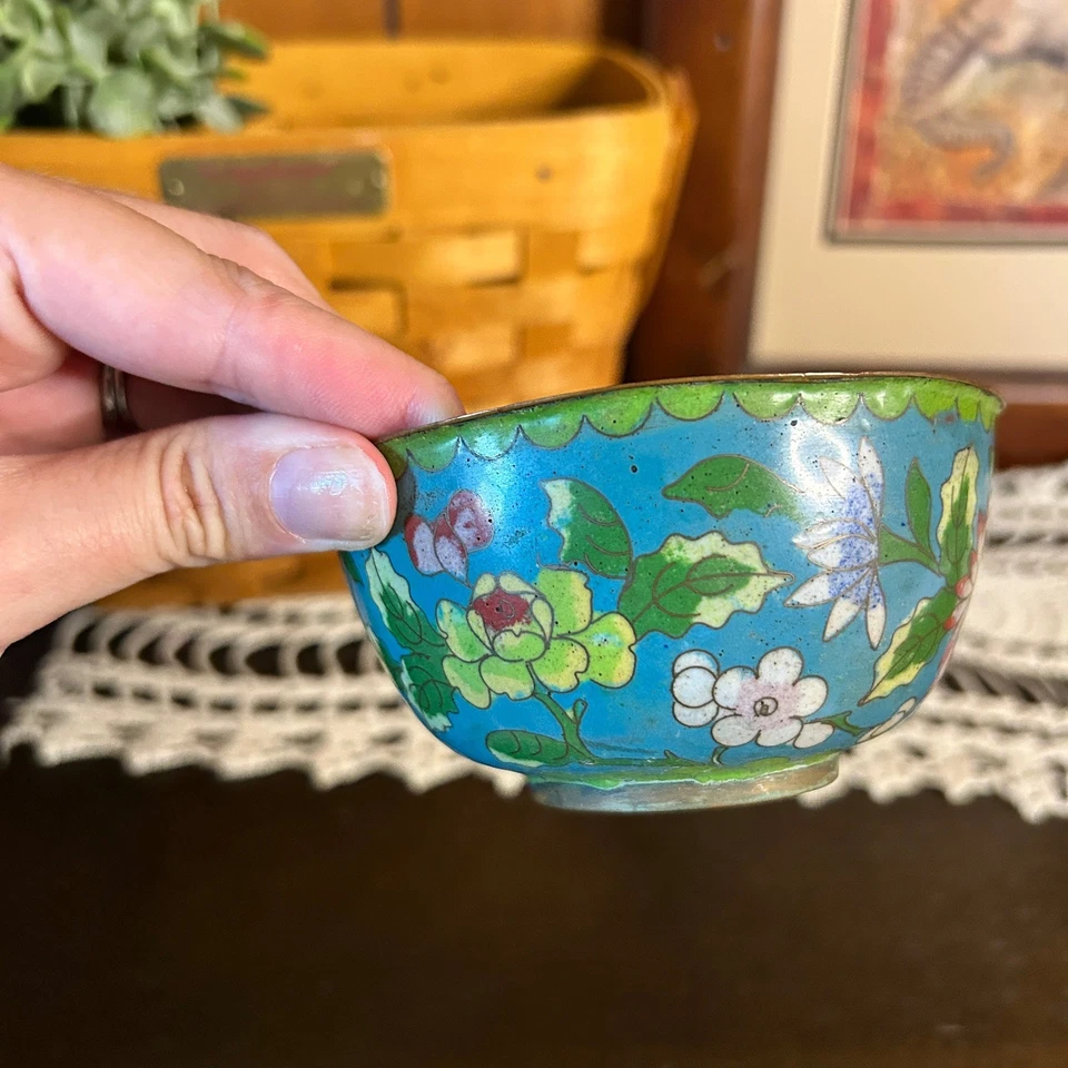 Vintage Chinese Cloisonne Enamel Bowl Blue Floral Brass Trim Small Trinket Dish - Image 2 of 4