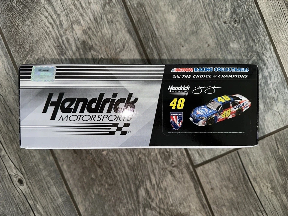 Jimmie Johnson Diecast Car Lowe’s Honoring Our Soldiers 2010 Impala 1:24 NASCAR - Image 3 of 4