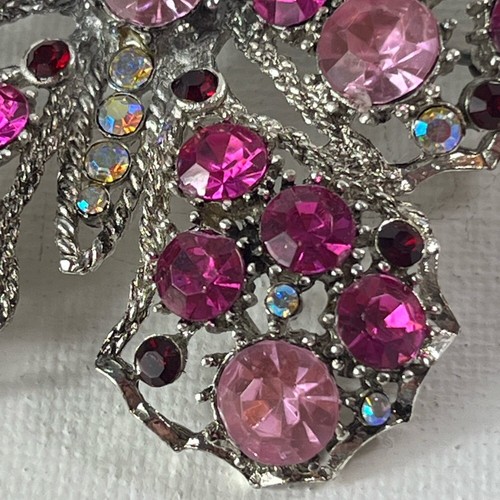 Elegant Pink Butterfly Brooch Pin Multi-colored Rhinestones Approximately 2” Vtg - Picture 9 of 11