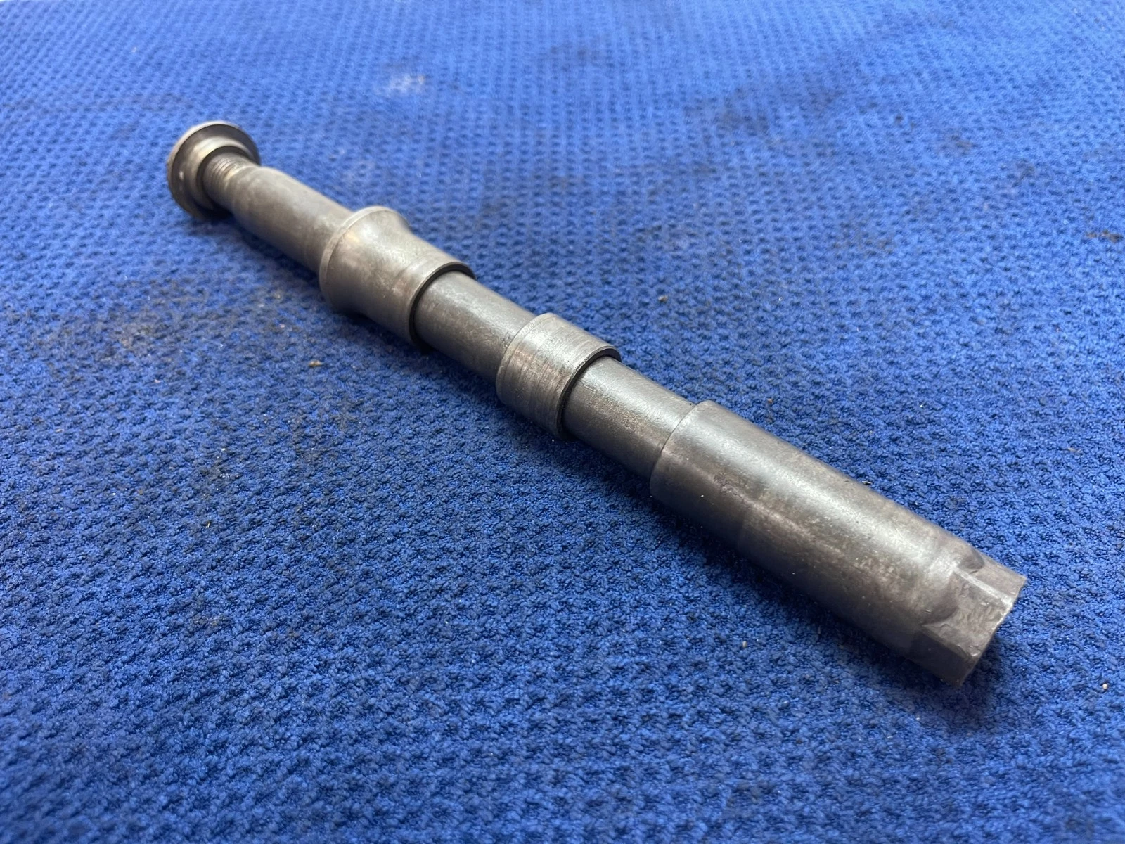 1997 YZ250 Front Wheel Axle OEM Bolt Shaft Nut 4SS-25181-00-00 Yamaha YZ 96-98