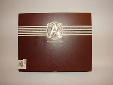 AVO UVEZIAN Empty Wooden Cigar Box -- AVO HERITAGE 20 TOROS -- $4.00 SHIPPING
