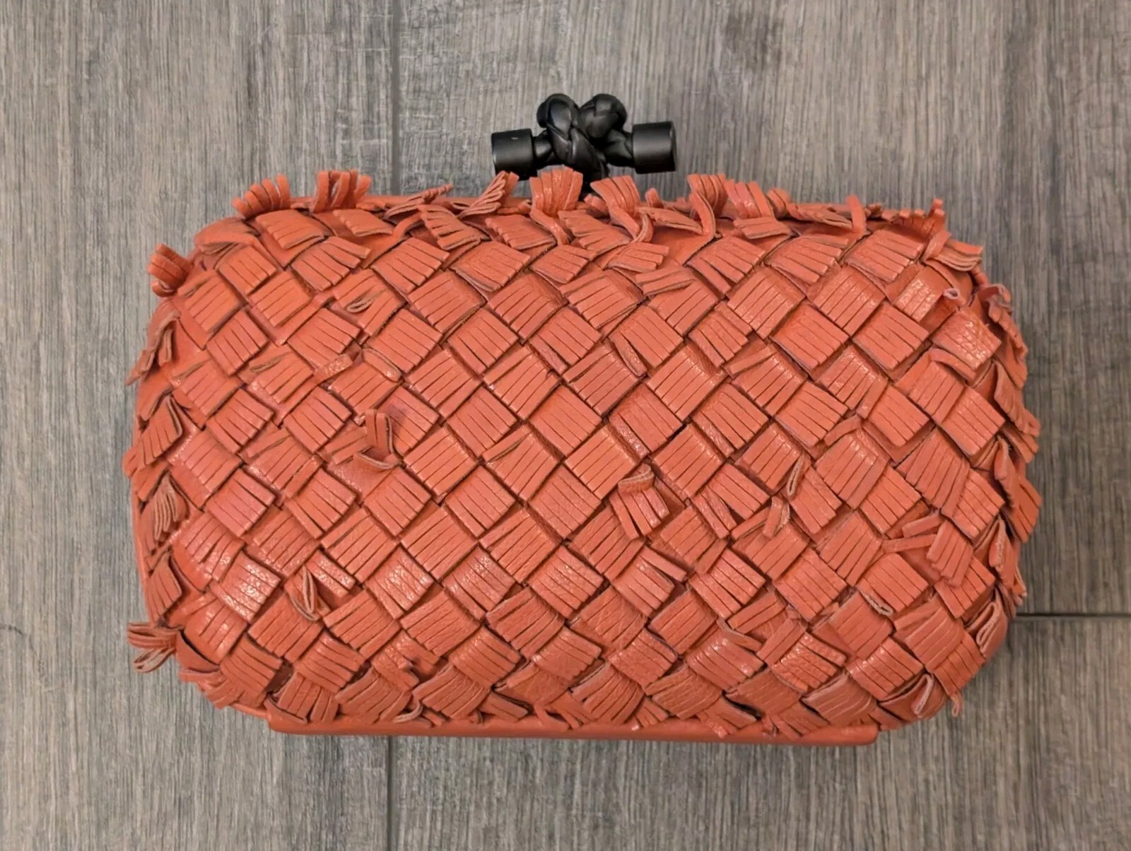 Beautiful Coral Bottega Veneta Knot Intrecciato Clutch **Absolute Classic**