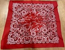 1988 RED COTTON PAISLEY BANDANA APPROX 21 X 21 NEW UNUSED QUILT MASKS CRAFTS