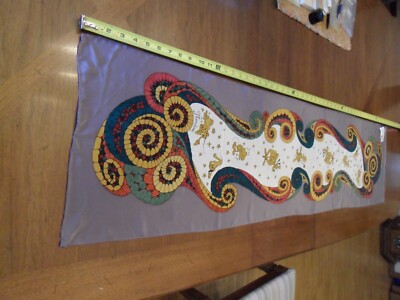 VINTAGE DISNEY CHARACTERS SCARF - THE WALT DISNEY GALLERY (S3)