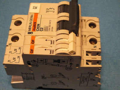 MERLIN GERIN multi9 C60N C2 2P 230V~ 24184 - 1 Stück & 26924 - 2 Stück
