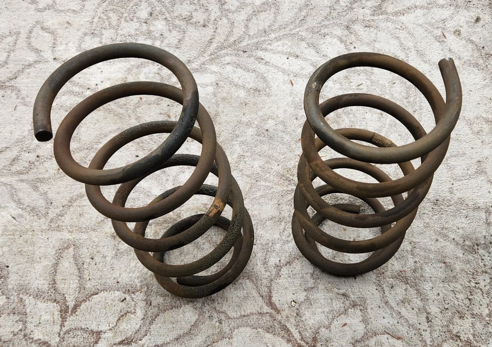 Оригинальные 6-цилиндровые передние пружины катушки 1973-78 AMC Hornet-Gremlin-Concord - Изображение 2 из 4