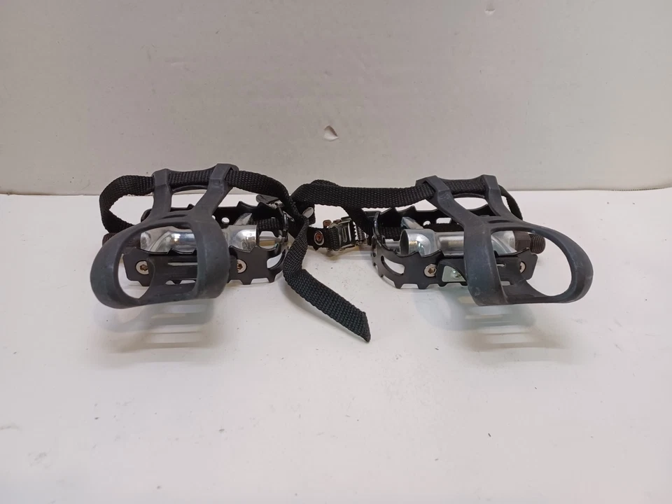 Wellgo Pedals & Straps; LU-926; 1/2” Spindle; New Old Stock - Image 3 of 4