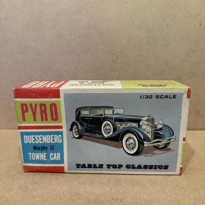 Pyro 1/32 Duesenberg Murphy SJ Towne Car Modellbausatz