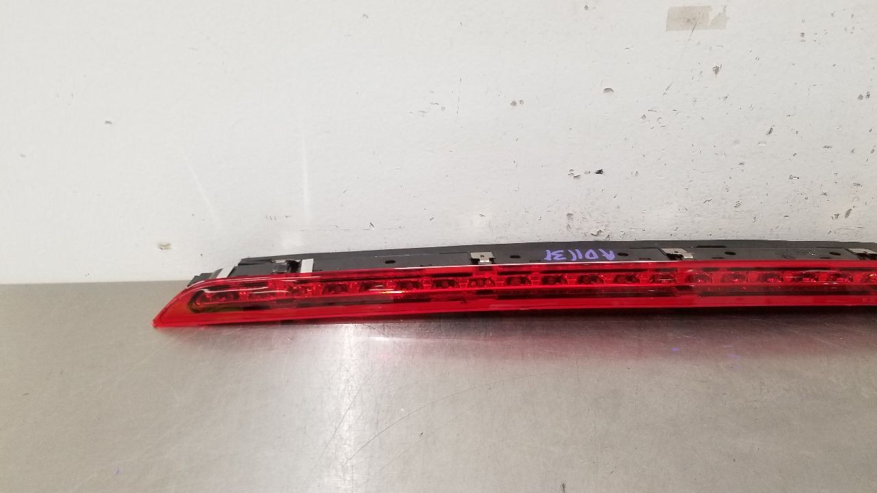 11 AUDI R8 COUPE HIGH MOUNTED STOP LAMP THIRD BRAKE LIGHT 420945097