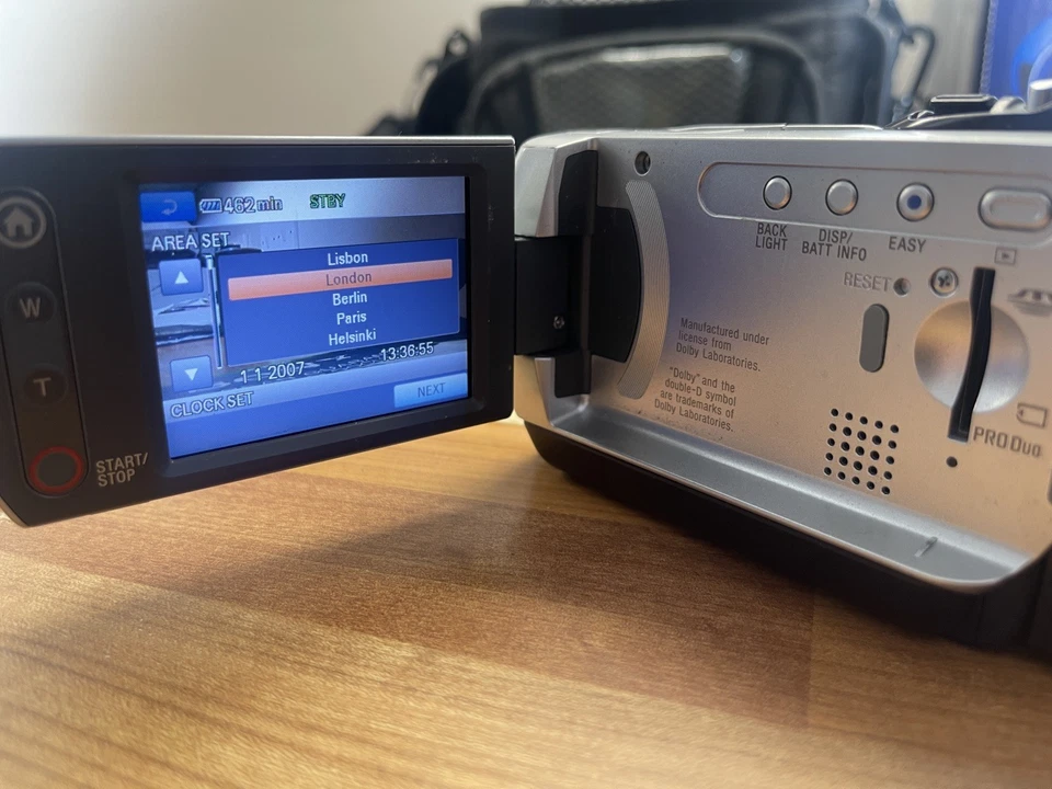 Sony Handycam DCR-SR32E 30GB HDD Digital Camcorder With Nightshot - Image 2 of 4