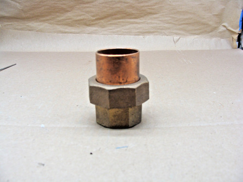 1-1/2" COPPER/BRONZE SWEAT UNION FITTING