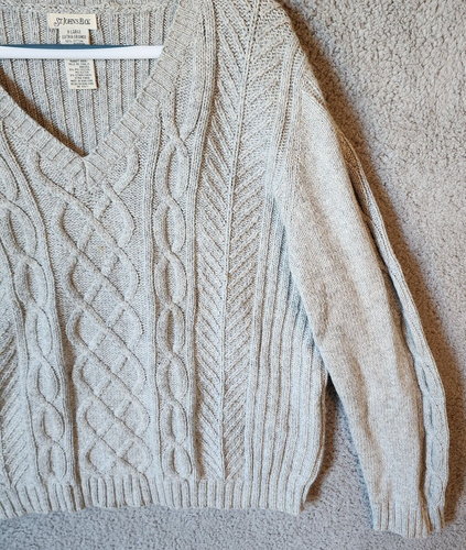St. Johns Bay Women's V Neck Cable Knit Sweater Metallic Gray Angora Blend Sz XL - Picture 4 of 13