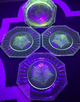 4 Vintage Vaseline Glass Octagon Star Plates Uranium Curated Glass Depression