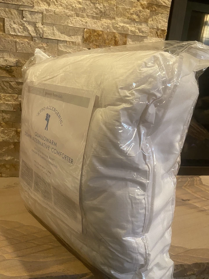 POTTERY BARN KIDS QUALLOWARM DOWN ALTERNATIVE COMFORTER TWIN BRAND NEW - Image 3 of 3