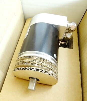 BAUMER ELECTRIC BMD 3N.24D8192-C0-D -NEW- ENCODER 10-30V 5%RW