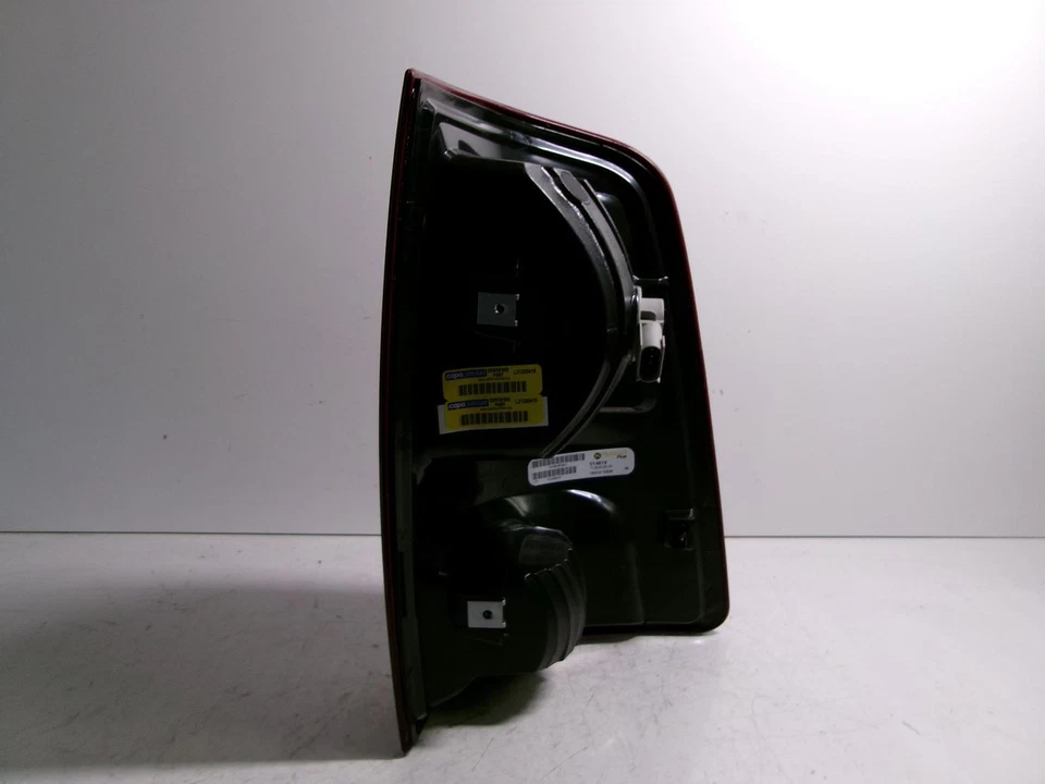 Compatível com 2009 - 2022 Dodge Ram 1500/2500/3500 Driver Lh lanterna traseira sem LED CAPA - Imagem 2 de 4