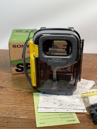 Sony SPK-SC Paquete Deportivo Impermeable Carcasa Video8 De Colección En Caja - Imagen 7 de 11