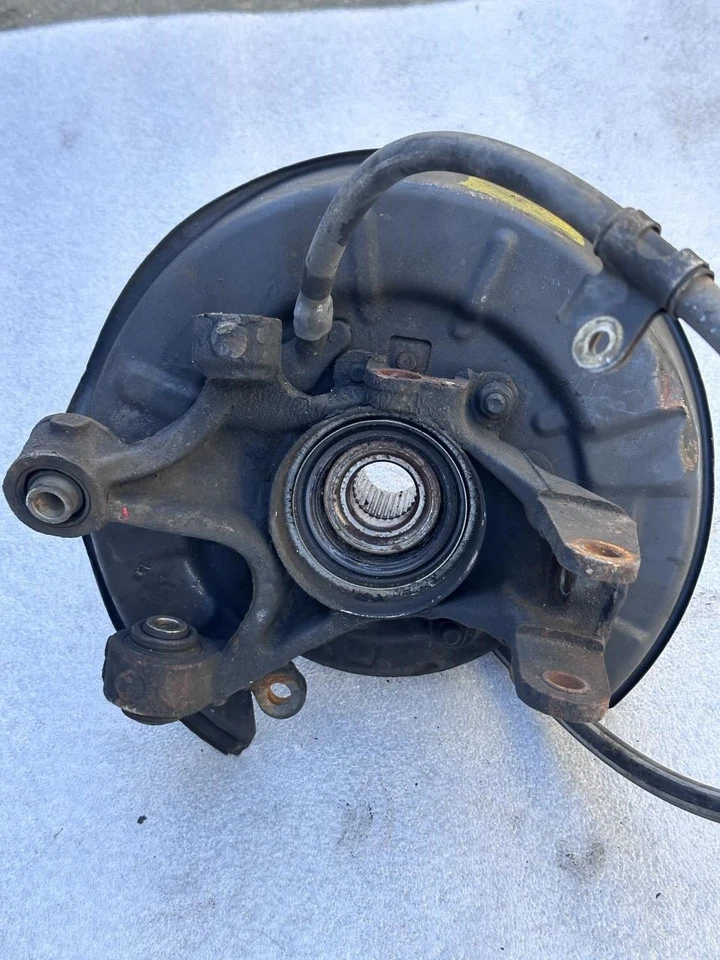 Lexus LS400 1998 lado del pasajero derecho nudillo trasero buje Foto 3 de 4