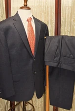 Jos A Bank Traveler 44 S dark gray blue pinstripe wool 2 vent business suit w3j4