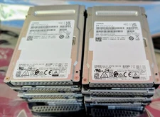 Kioxia America - KPM7VRUG15T3 - PM7-R Series 15.3TB SAS 24Gb/s SED 2.5Inch SSD