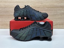 Nike Shox R4 SE  Reflective  Size-9.5 Black Seaweed IM6596 001 Men's No Lid