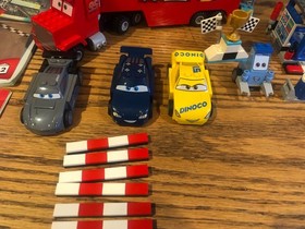 LEGO Juniors 10745 Florida 500 Final Race - Great Shape - RETIRED