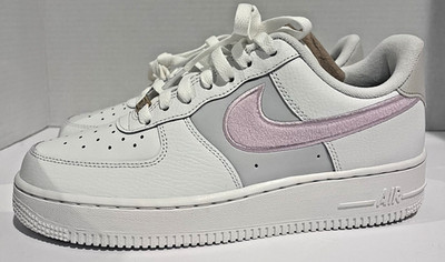 WMNS NIKE AIR FORCE 1 07 SUMMIT WHITE-REGAL PINK SZ 8.5 [DQ0826-100]