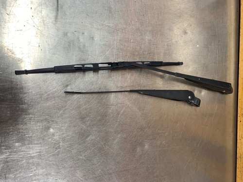 Fiat 124 Spider 1968-85 • Original ARMAN Wiper Arm Set, Used. #4419469. JF12 - Picture 3 of 7