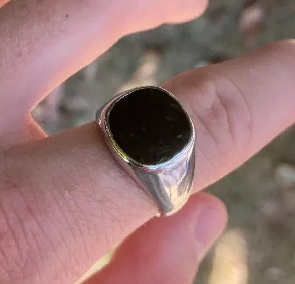 Anillo para hombre con sello hecho a mano de piedras preciosas de plata de ley 925 de ónix negro natural Foto 3 de 4