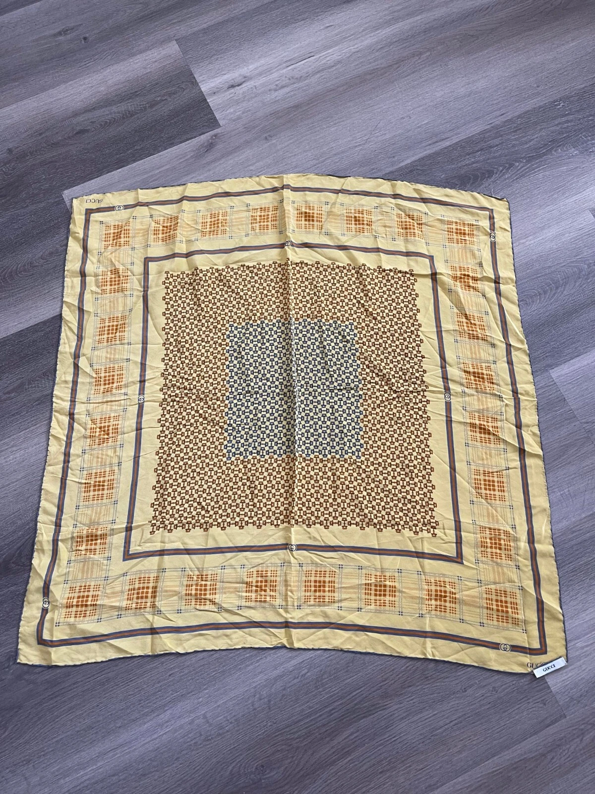 Authentique foulard Gucci vintage 32x32