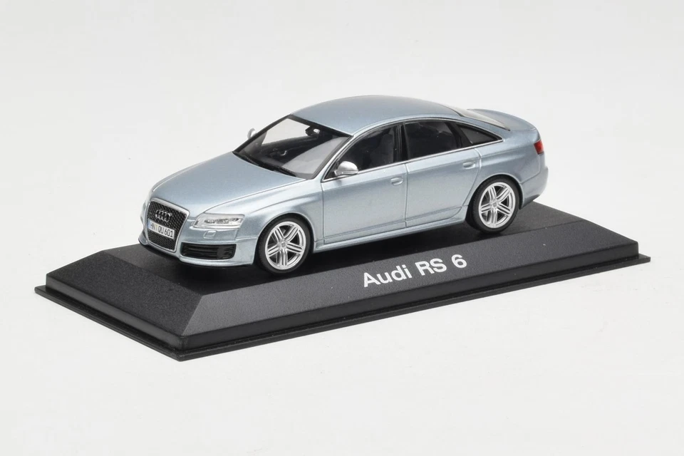 5010810113 Audi RS6 C6 Sedan Monza Silver Minichamps 1/43 - Immagine 2 di 4