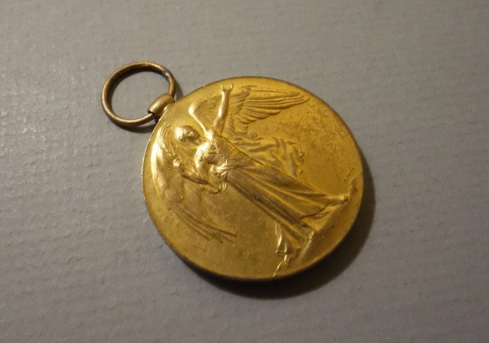 WW1 Victory Medal. 9578 Private. T. P. Mason. 3rd Canadian Infantry. - Image 2 of 4