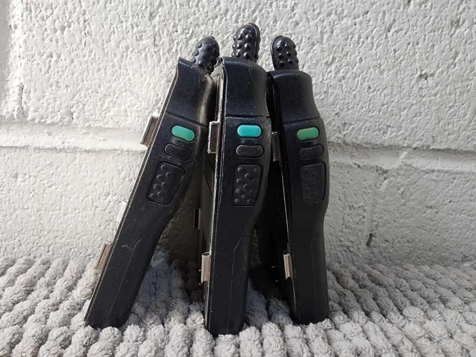 LOT OF 3 Motorola Visar Handie-Talkie FM Radio 16 Channel VHF H05KDD9AA4DN - Image 3 of 4