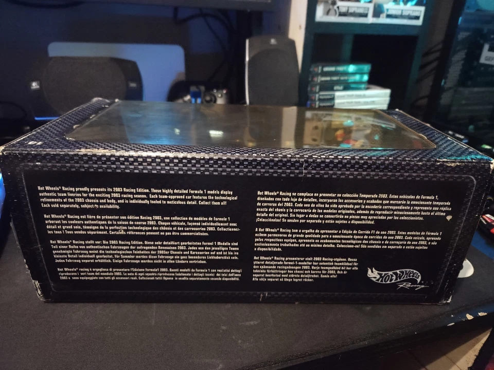 Juan Pablo Montoya - BMW F1 Williams FW25 2003 - 1/18 Scale - Hot Wheels - Image 2 of 4