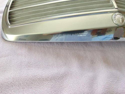 Mercedes Benz w123 Kühlergrill front bonnet radiator grill - Picture 3 of 22